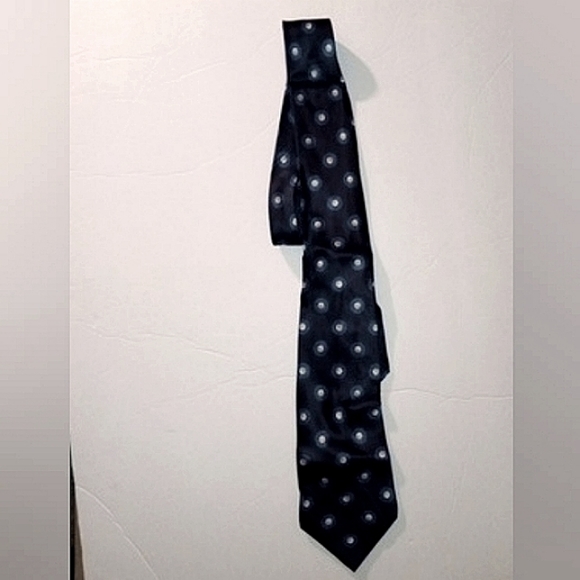Lanvin Midnight and Blue Flower 100% Silk Tie - Picture 2 of 5